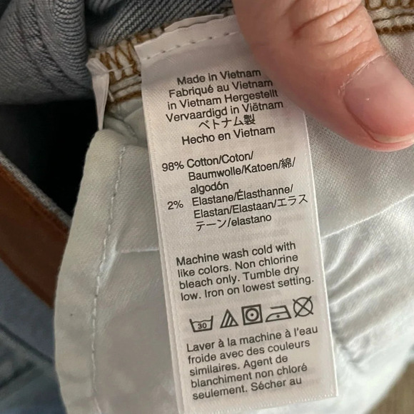 J. Crew Jeans Women's 25 Ripped Slim Boyfriend Light Wash Raw Hem AN075 - Picture 9 of 10